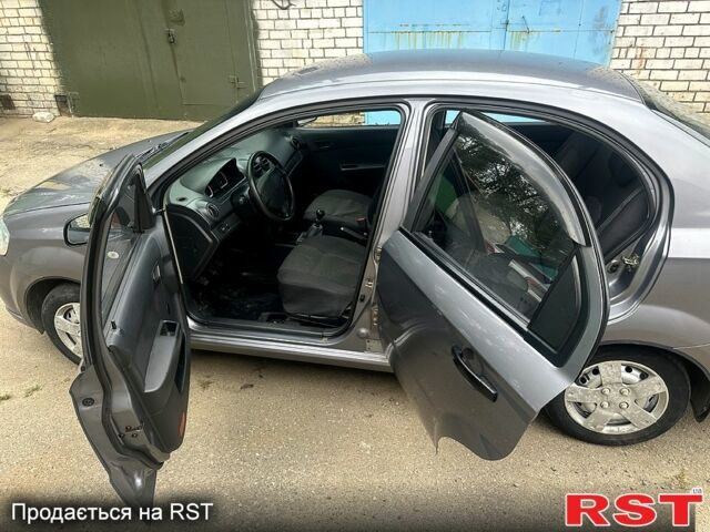 Серый Шевроле Авео, объемом двигателя 1.5 л и пробегом 159 тыс. км за 4400 $, фото 3 на Automoto.ua