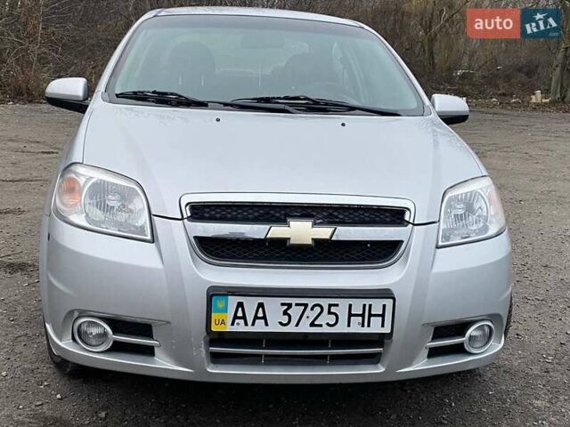 Серый Шевроле Авео, объемом двигателя 1.5 л и пробегом 124 тыс. км за 4800 $, фото 3 на Automoto.ua