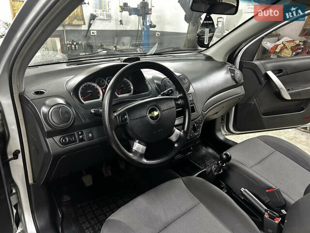 Серый Шевроле Авео, объемом двигателя 1.5 л и пробегом 195 тыс. км за 5200 $, фото 17 на Automoto.ua