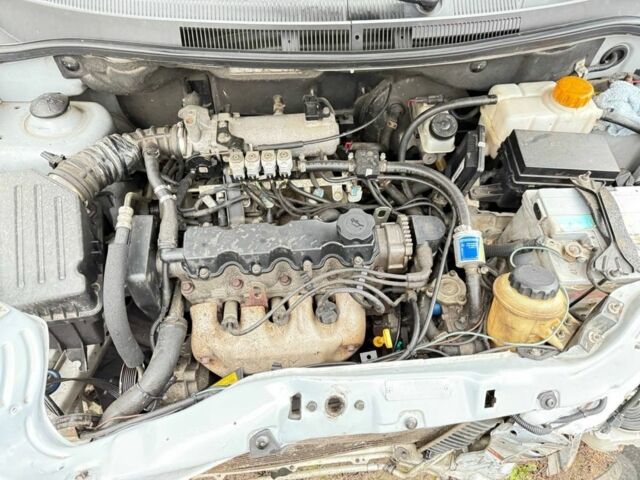 Серый Шевроле Авео, объемом двигателя 1.5 л и пробегом 168 тыс. км за 2200 $, фото 7 на Automoto.ua