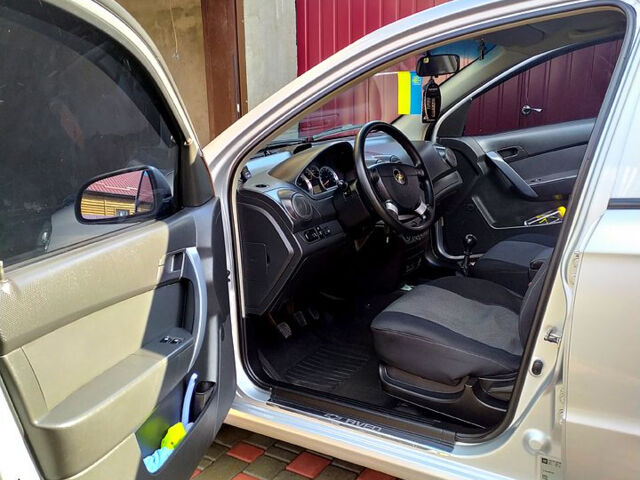 Серый Шевроле Авео, объемом двигателя 1.5 л и пробегом 144 тыс. км за 5000 $, фото 7 на Automoto.ua