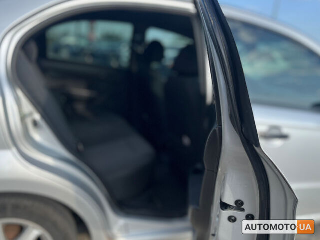 Серый Шевроле Авео, объемом двигателя 1.5 л и пробегом 295 тыс. км за 4600 $, фото 23 на Automoto.ua