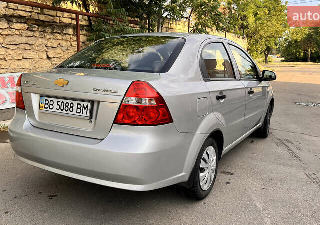 Шевроле Авео 2011 в Николаеве на Automoto.ua Серый Шевроле Авео, объемом двигателя 1.5 л и пробегом 24 тыс. км за 6900 $, фото 9 на Automoto.ua