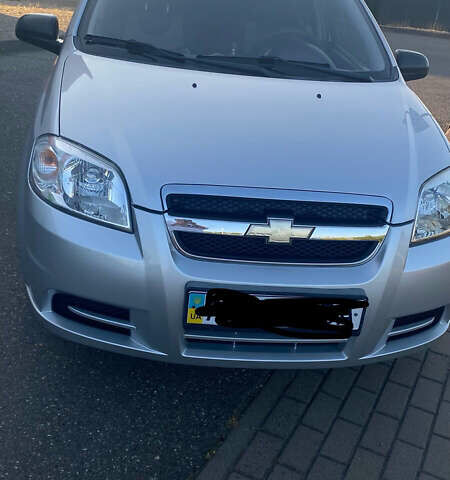 Сірий Шевроле Авео, об'ємом двигуна 1.6 л та пробігом 70 тис. км за 4500 $, фото 2 на Automoto.ua