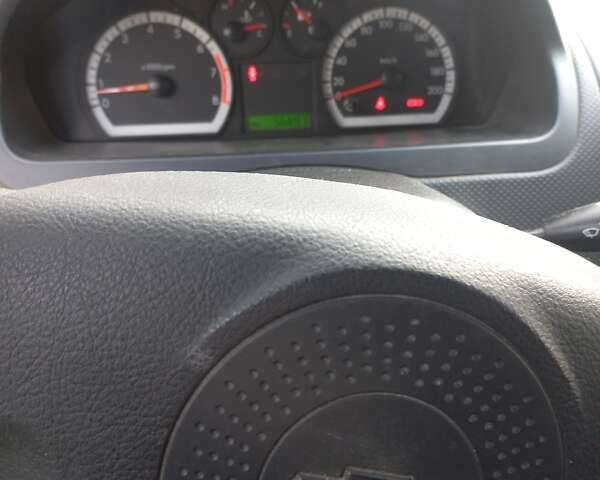 Серый Шевроле Авео, объемом двигателя 1.48 л и пробегом 56 тыс. км за 5200 $, фото 11 на Automoto.ua