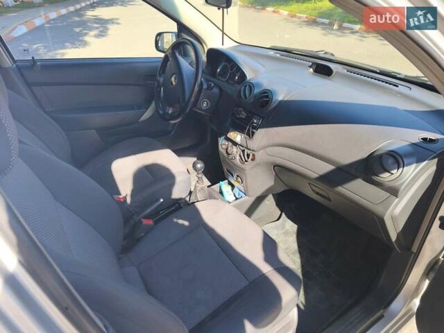 Серый Шевроле Авео, объемом двигателя 1.5 л и пробегом 122 тыс. км за 4400 $, фото 3 на Automoto.ua