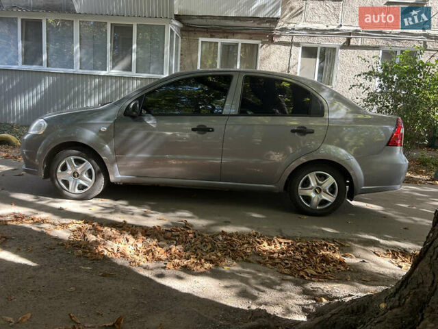 Серый Шевроле Авео, объемом двигателя 1.5 л и пробегом 194 тыс. км за 3850 $, фото 5 на Automoto.ua