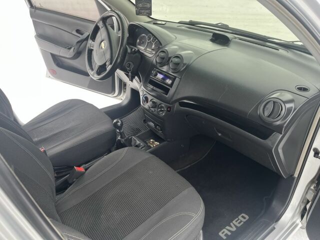 Сірий Шевроле Авео, об'ємом двигуна 1.5 л та пробігом 176 тис. км за 4400 $, фото 7 на Automoto.ua