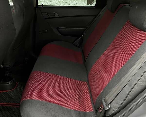 Серый Шевроле Авео, объемом двигателя 1.5 л и пробегом 330 тыс. км за 4500 $, фото 8 на Automoto.ua