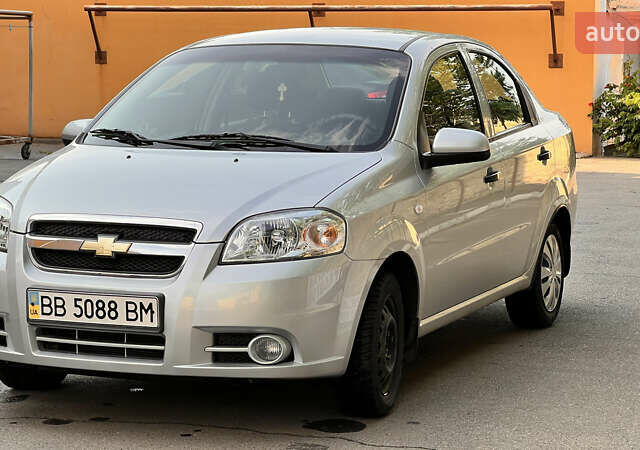 Шевроле Авео 2011 в Николаеве на Automoto.ua Серый Шевроле Авео, объемом двигателя 1.5 л и пробегом 24 тыс. км за 6900 $, фото 5 на Automoto.ua