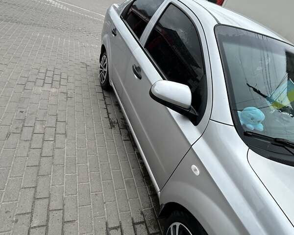 Серый Шевроле Авео, объемом двигателя 1.5 л и пробегом 139 тыс. км за 3700 $, фото 15 на Automoto.ua