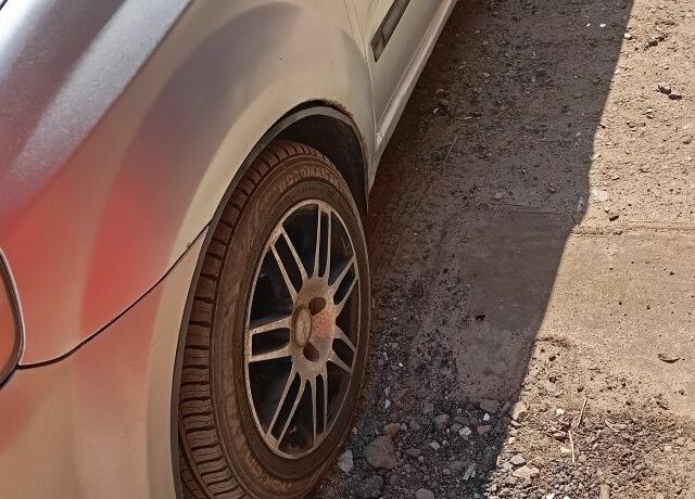 Серый Шевроле Авео, объемом двигателя 1.5 л и пробегом 300 тыс. км за 3000 $, фото 5 на Automoto.ua