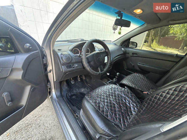 Серый Шевроле Авео, объемом двигателя 1.5 л и пробегом 194 тыс. км за 3850 $, фото 10 на Automoto.ua