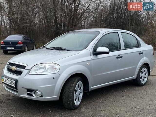 Серый Шевроле Авео, объемом двигателя 1.5 л и пробегом 124 тыс. км за 4800 $, фото 5 на Automoto.ua