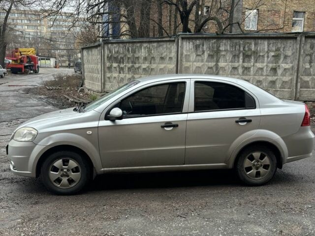 Сірий Шевроле Авео, об'ємом двигуна 1.5 л та пробігом 160 тис. км за 4200 $, фото 1 на Automoto.ua