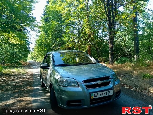 Сірий Шевроле Авео, об'ємом двигуна 1.5 л та пробігом 170 тис. км за 4200 $, фото 1 на Automoto.ua