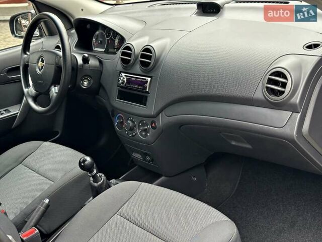 Серый Шевроле Авео, объемом двигателя 1.5 л и пробегом 63 тыс. км за 6700 $, фото 56 на Automoto.ua