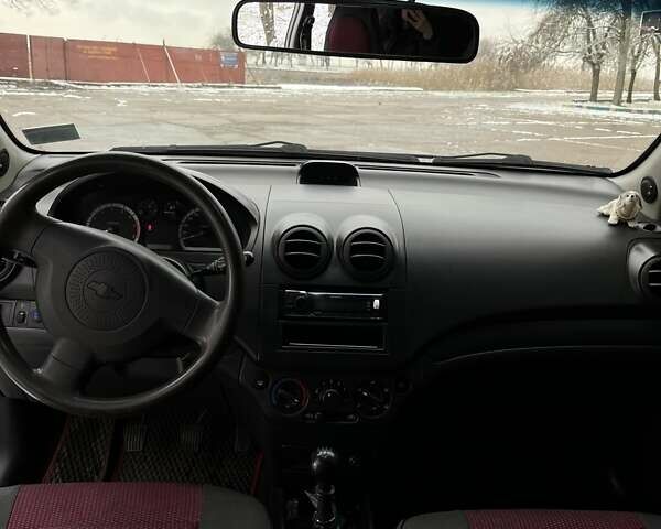 Серый Шевроле Авео, объемом двигателя 1.5 л и пробегом 330 тыс. км за 4500 $, фото 7 на Automoto.ua