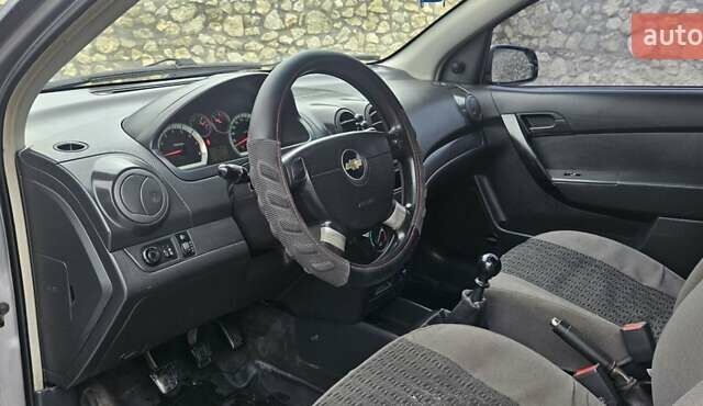 Сірий Шевроле Авео, об'ємом двигуна 1.5 л та пробігом 228 тис. км за 4400 $, фото 14 на Automoto.ua