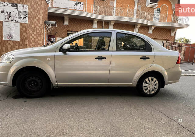 Шевроле Авео 2011 в Николаеве на Automoto.ua Серый Шевроле Авео, объемом двигателя 1.5 л и пробегом 24 тыс. км за 6900 $, фото 8 на Automoto.ua