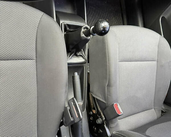 Серый Шевроле Авео, объемом двигателя 1.5 л и пробегом 190 тыс. км за 4600 $, фото 16 на Automoto.ua