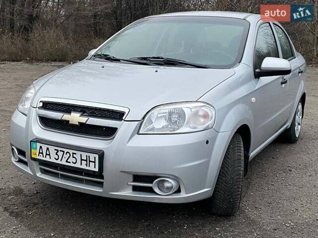 Серый Шевроле Авео, объемом двигателя 1.5 л и пробегом 124 тыс. км за 4800 $, фото 4 на Automoto.ua
