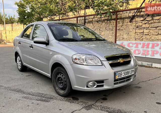 Шевроле Авео 2011 в Николаеве на Automoto.ua Серый Шевроле Авео, объемом двигателя 1.5 л и пробегом 24 тыс. км за 6900 $, фото 1 на Automoto.ua