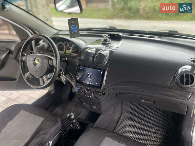 Сірий Шевроле Авео, об'ємом двигуна 1.5 л та пробігом 139 тис. км за 3899 $, фото 30 на Automoto.ua