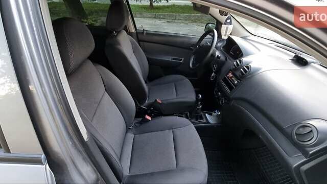 Сірий Шевроле Авео, об'ємом двигуна 1.5 л та пробігом 52 тис. км за 6200 $, фото 5 на Automoto.ua