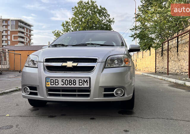 Шевроле Авео 2011 в Николаеве на Automoto.ua Серый Шевроле Авео, объемом двигателя 1.5 л и пробегом 24 тыс. км за 6900 $, фото 13 на Automoto.ua