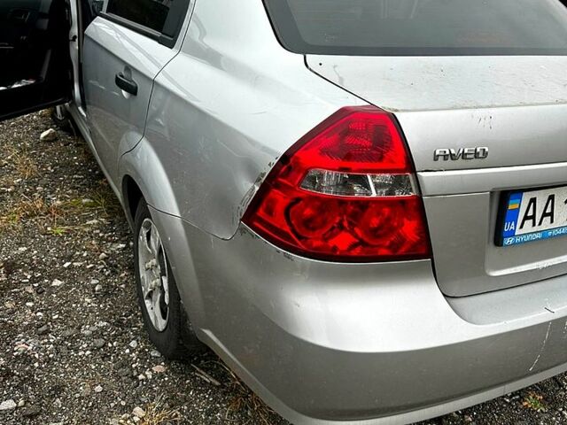 Сірий Шевроле Авео, об'ємом двигуна 1.5 л та пробігом 73 тис. км за 3500 $, фото 5 на Automoto.ua