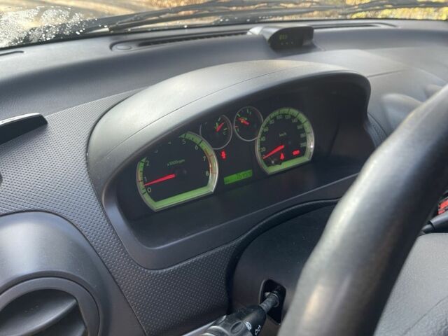 Серый Шевроле Авео, объемом двигателя 1.5 л и пробегом 74 тыс. км за 5199 $, фото 10 на Automoto.ua