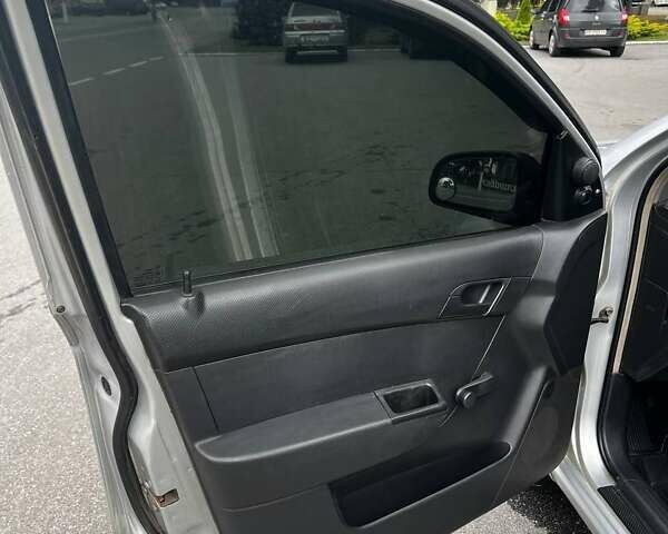 Серый Шевроле Авео, объемом двигателя 1.5 л и пробегом 292 тыс. км за 3450 $, фото 19 на Automoto.ua