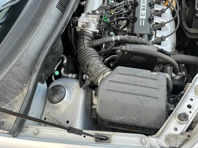 Сірий Шевроле Авео, об'ємом двигуна 1.5 л та пробігом 113 тис. км за 4500 $, фото 15 на Automoto.ua