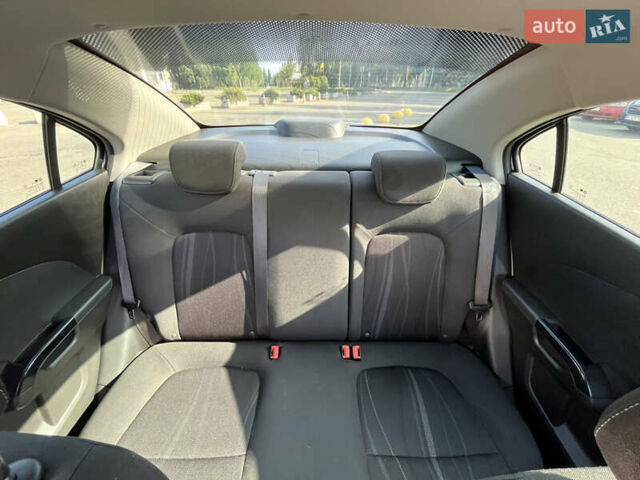 Серый Шевроле Авео, объемом двигателя 1.6 л и пробегом 170 тыс. км за 6800 $, фото 12 на Automoto.ua