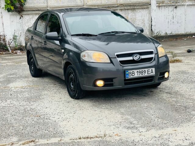 Серый Шевроле Авео, объемом двигателя 1.5 л и пробегом 299 тыс. км за 3200 $, фото 4 на Automoto.ua