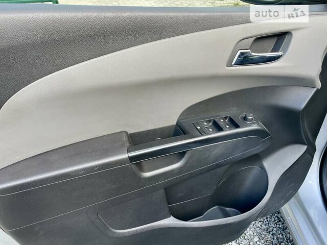 Серый Шевроле Авео, объемом двигателя 1.6 л и пробегом 118 тыс. км за 6599 $, фото 19 на Automoto.ua