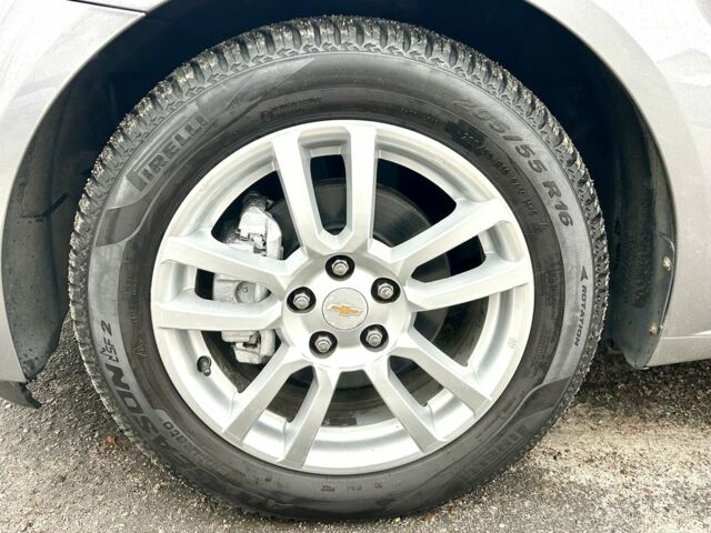 Сірий Шевроле Авео, об'ємом двигуна 1.6 л та пробігом 42 тис. км за 7900 $, фото 8 на Automoto.ua