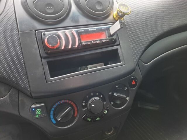 Серый Шевроле Авео, объемом двигателя 1.5 л и пробегом 160 тыс. км за 4400 $, фото 8 на Automoto.ua