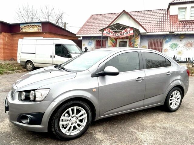 Сірий Шевроле Авео, об'ємом двигуна 1.6 л та пробігом 42 тис. км за 7900 $, фото 6 на Automoto.ua