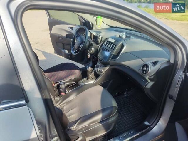 Серый Шевроле Авео, объемом двигателя 1.6 л и пробегом 150 тыс. км за 6800 $, фото 8 на Automoto.ua