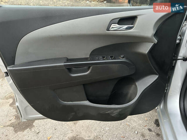 Серый Шевроле Авео, объемом двигателя 1.6 л и пробегом 79 тыс. км за 4650 $, фото 14 на Automoto.ua