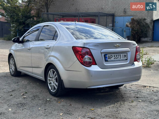 Серый Шевроле Авео, объемом двигателя 1.6 л и пробегом 235 тыс. км за 6600 $, фото 5 на Automoto.ua