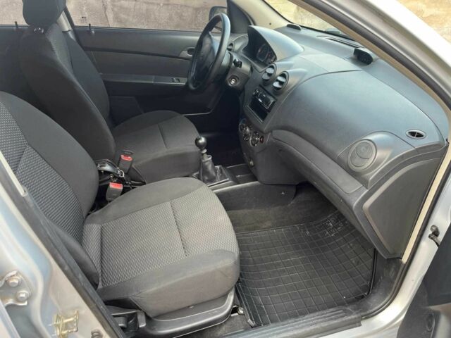 Сірий Шевроле Авео, об'ємом двигуна 1.5 л та пробігом 113 тис. км за 4500 $, фото 7 на Automoto.ua