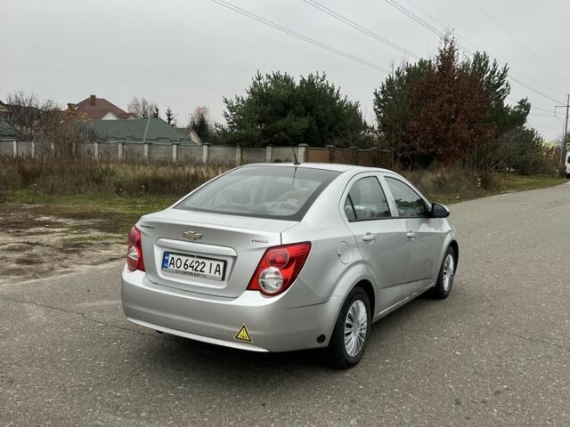 Серый Шевроле Авео, объемом двигателя 1.6 л и пробегом 273 тыс. км за 4300 $, фото 3 на Automoto.ua