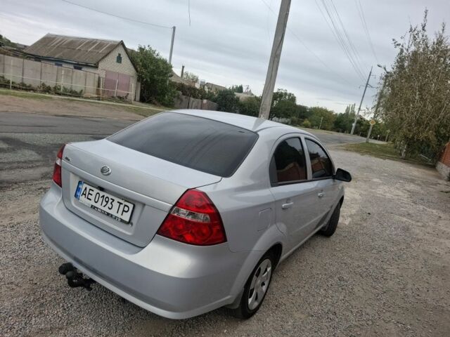 Серый Шевроле Авео, объемом двигателя 1.5 л и пробегом 160 тыс. км за 4400 $, фото 1 на Automoto.ua