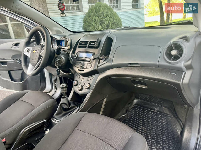Серый Шевроле Авео, объемом двигателя 1.6 л и пробегом 168 тыс. км за 5499 $, фото 24 на Automoto.ua