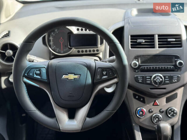 Серый Шевроле Авео, объемом двигателя 1.6 л и пробегом 235 тыс. км за 6600 $, фото 9 на Automoto.ua
