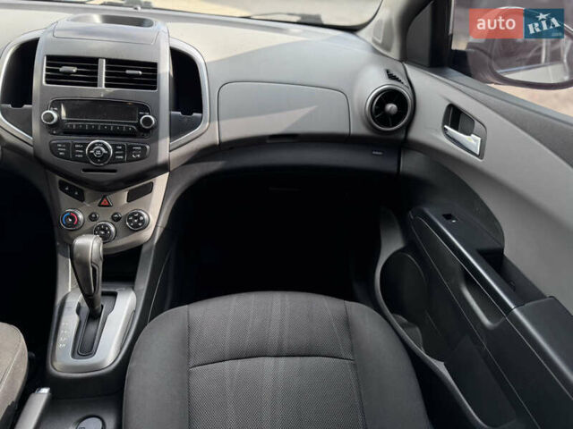 Серый Шевроле Авео, объемом двигателя 1.6 л и пробегом 235 тыс. км за 6600 $, фото 12 на Automoto.ua
