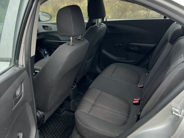 Серый Шевроле Авео, объемом двигателя 1.6 л и пробегом 273 тыс. км за 4300 $, фото 8 на Automoto.ua